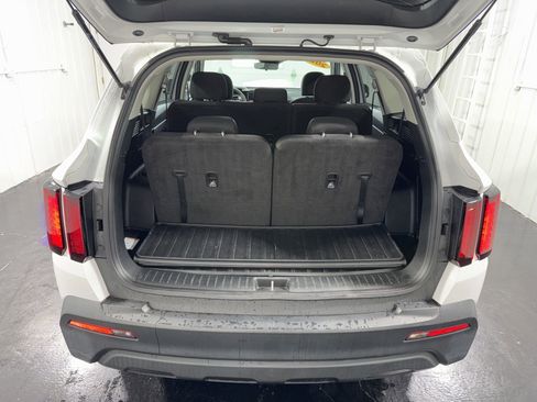 Used 2023 Kia Sorento LX FWD image 33