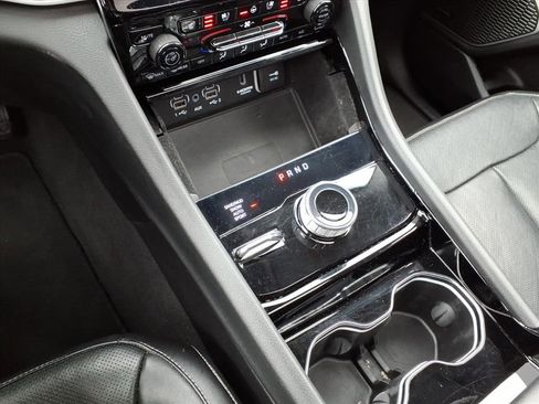 Used 2022 Jeep Grand Cherokee L Limited w/ Luxury Tech Group II image 23