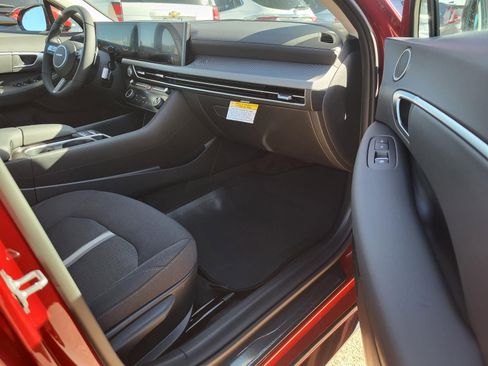 New 2026 Hyundai Sonata SEL FWD image 7