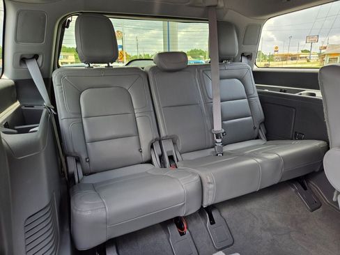 Used 2020 Lincoln Navigator Reserve w/ Luxury Package AWD/4WD image 21