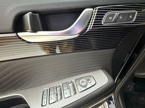 Used 2025 Hyundai Palisade Calligraphy image 26