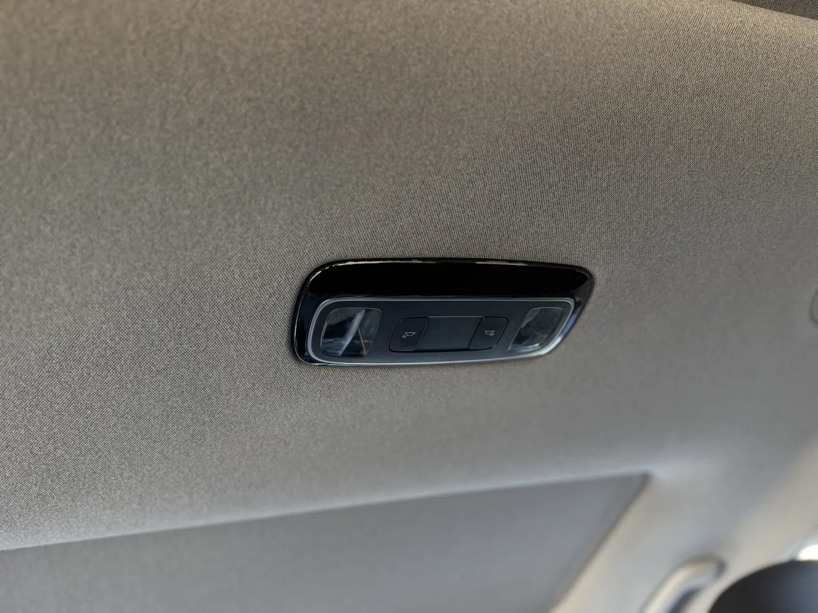Used 2022 Hyundai Palisade Limited w/ Winter Package FWD image 39
