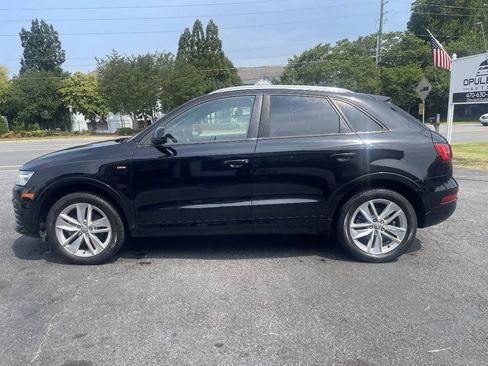 Used 2018 Audi Q3 2.0T Premium w/ Convenience Package FWD image 3