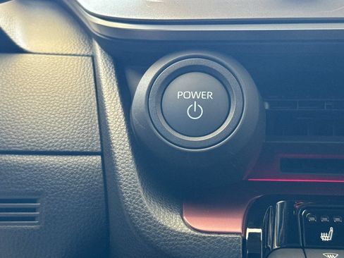 New 2027 Toyota Prius Plug-In Hybrid FWD image 19