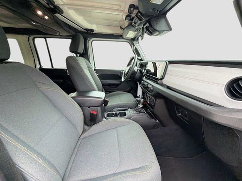 Used 2024 Jeep Wrangler Unlimited Sport AWD/4WD image 15