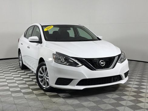 Used 2019 Nissan Sentra SV FWD image 2