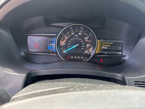 Used 2017 Ford Explorer XLT w/ Equipment Group 202A AWD/4WD image 24