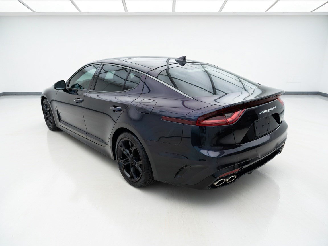 Used 2021 Kia Stinger GT-Line w/ Sun & Sound Package RWD image 6