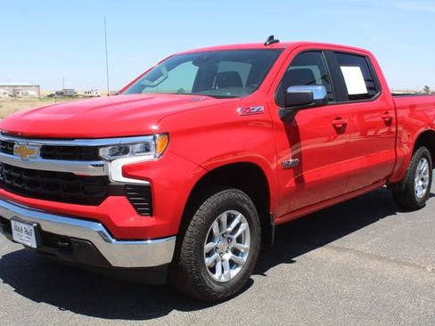 Used 2026 Chevrolet Silverado 1500 LT AWD/4WD image 9