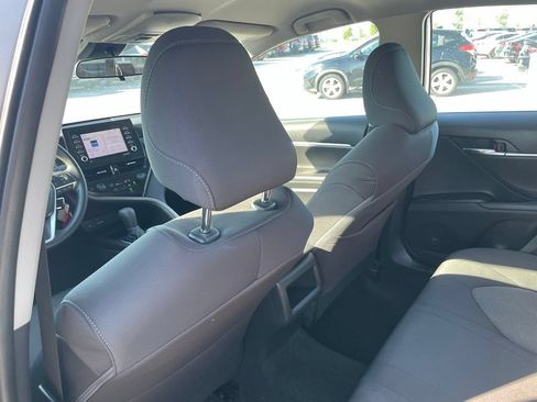 Used 2022 Toyota Camry LE FWD image 23