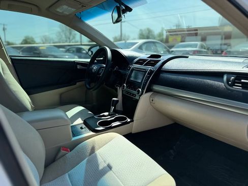 Used 2012 Toyota Camry LE image 31