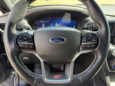 Certified 2022 Ford Explorer ST w/ Equipment Group 401A RWD image 16
