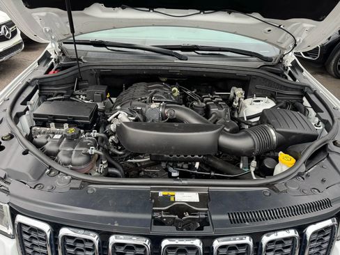 Used 2020 Jeep Grand Cherokee Limited image 35