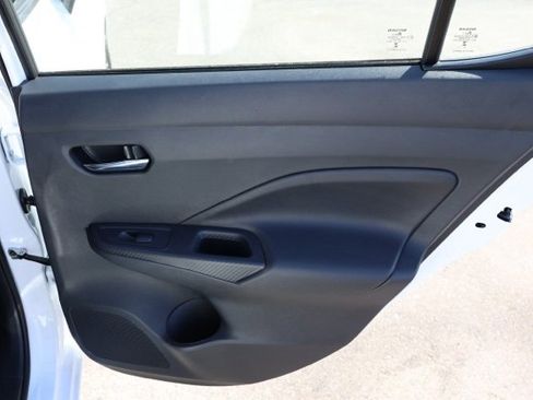 New 2025 Nissan Versa 1.6 SV w/ Trunk Package image 18