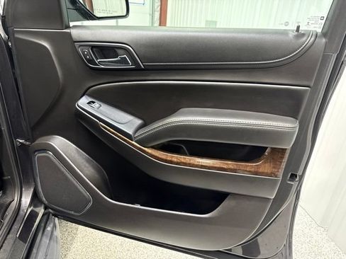 Used 2017 Chevrolet Tahoe LS AWD/4WD image 16