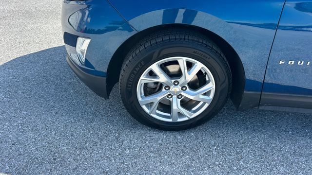 Used 2019 Chevrolet Equinox LT w/ Sun & Navigation Package AWD/4WD image 9