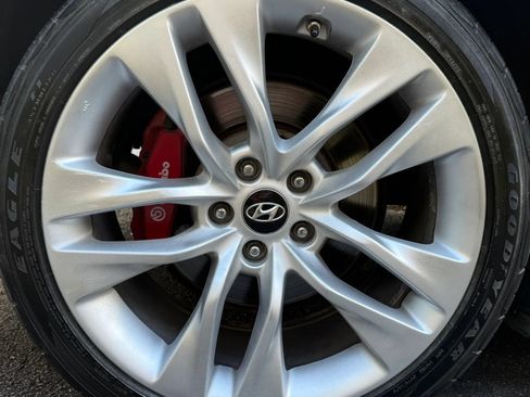 Used 2016 Hyundai Genesis Coupe 3.8 RWD image 39
