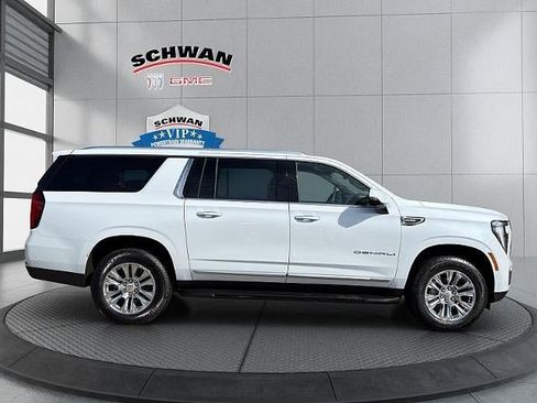 New 2026 GMC Yukon XL Denali w/ Advanced Technology Package image 3