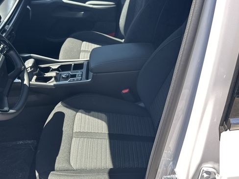 New 2026 Kia Sorento LX FWD image 18