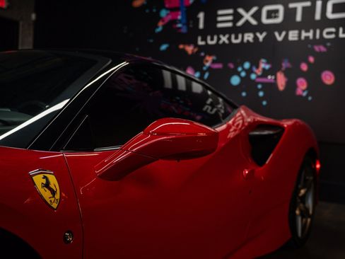 Used 2020 Ferrari F8 Tributo RWD image 15