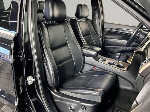 Used 2014 Jeep Grand Cherokee Limited w/ Luxury Group II AWD/4WD image 28