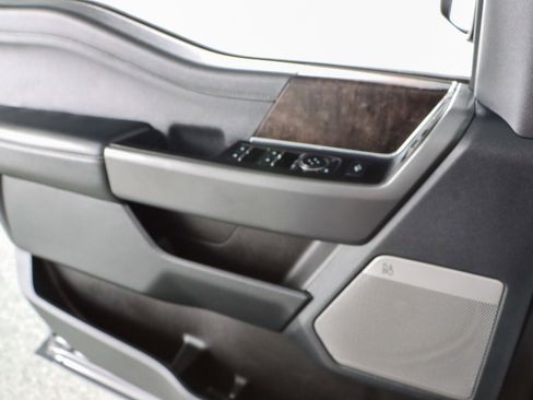 Used 2023 Ford F250 Lariat w/ Lariat Ultimate Package image 24