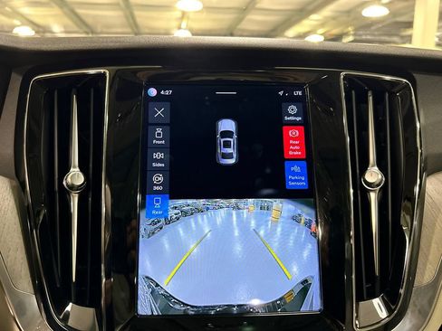 Certified 2023 Volvo S60 T8 Plus w/ Climate Package AWD/4WD image 17