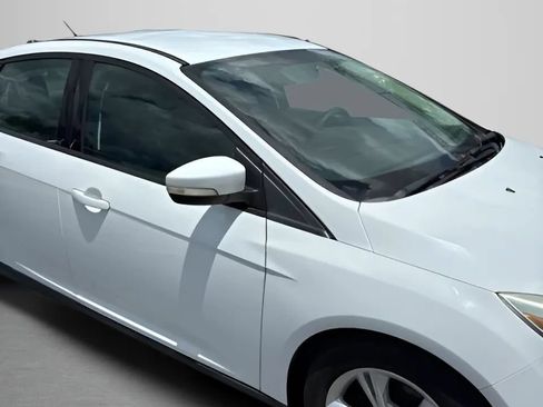 Used 2014 Ford Focus SE FWD image 33