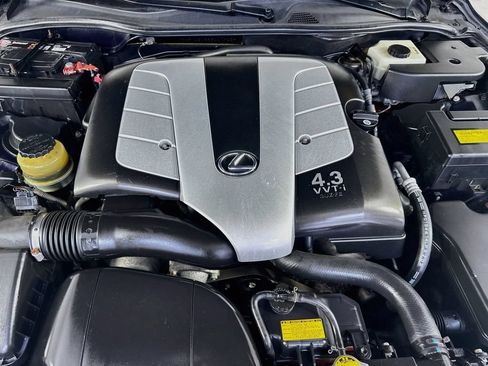 Used 2008 Lexus SC 430 Convertible w/ Preferred Accessory Pkg RWD image 32