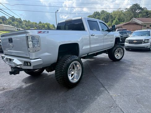 Used 2015 Chevrolet Silverado 2500 LTZ w/ Duramax Plus Package AWD/4WD image 10