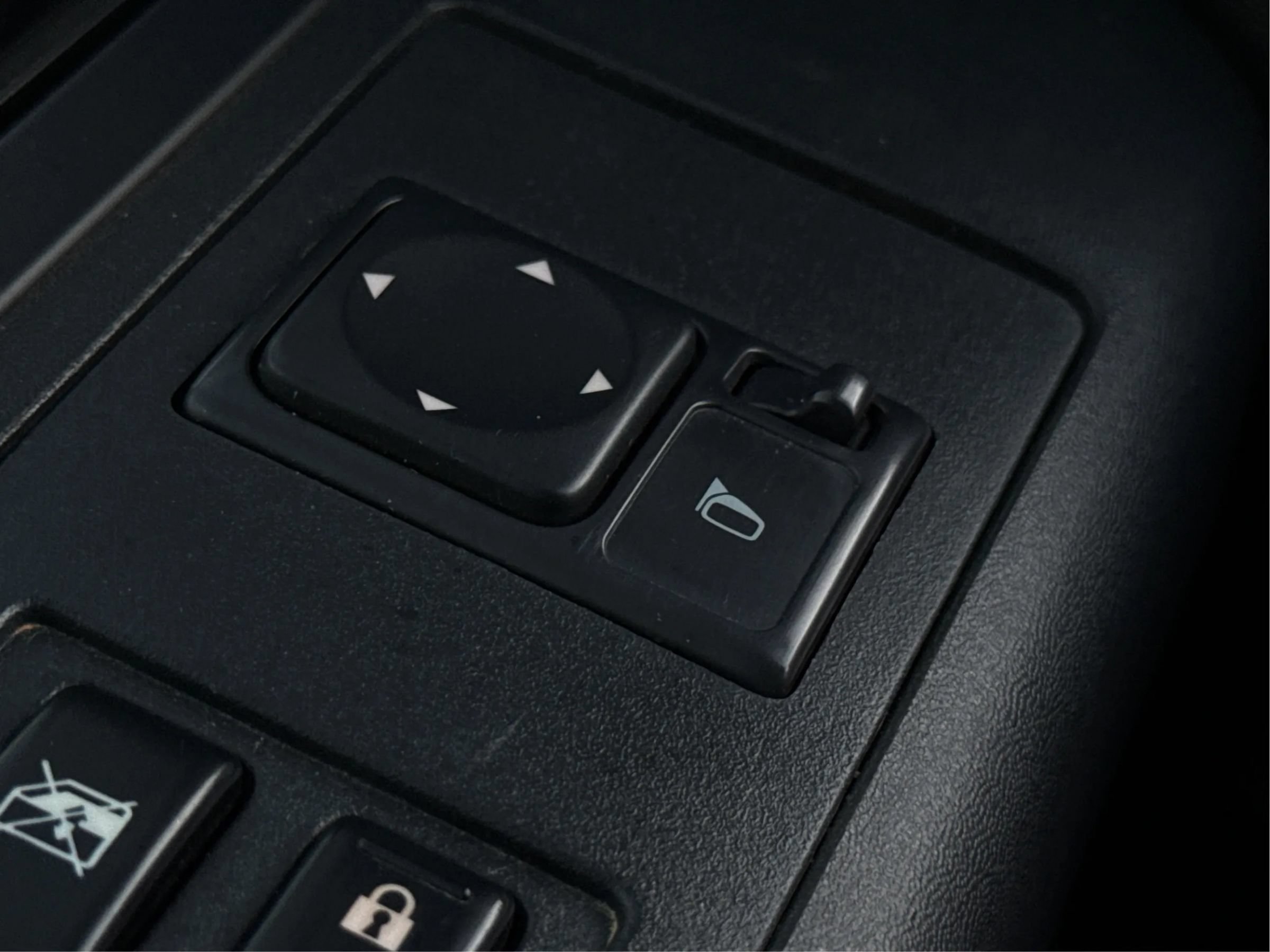 Used 2013 Nissan Titan PRO-4X AWD/4WD image 40