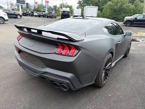 Used 2025 Ford Mustang Dark Horse RWD image 4