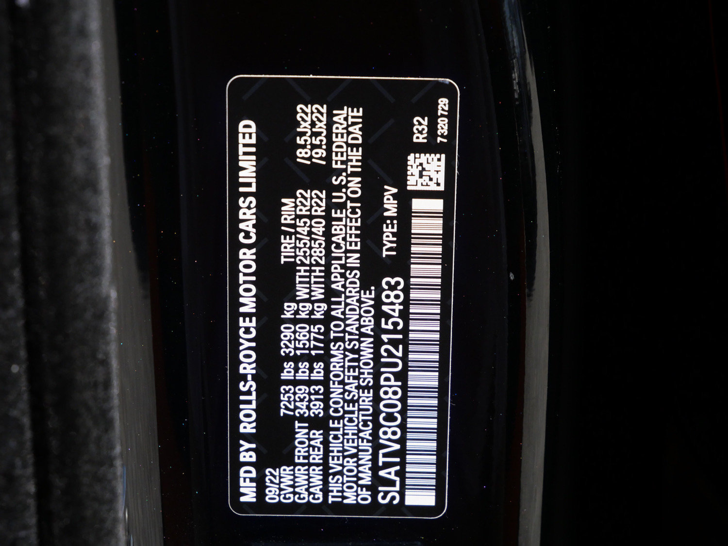 Used 2023 Rolls-Royce Cullinan Black Badge w/ Dark Exterior Package AWD/4WD image 34
