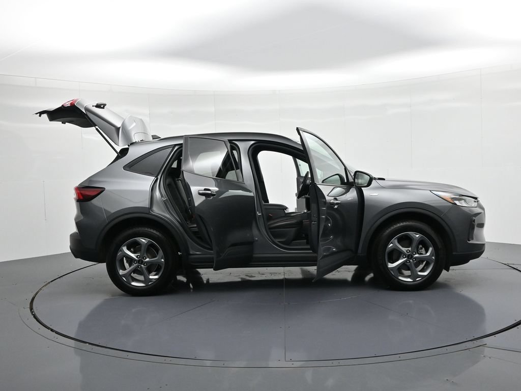 Certified 2025 Ford Escape ST-Line AWD/4WD image 24