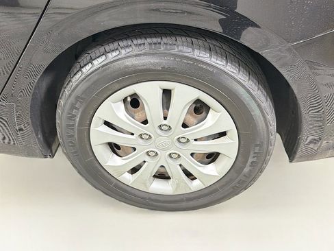 Used 2019 Kia Forte LXS image 29