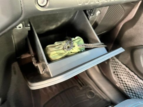 Used 2023 Jeep Wrangler Unlimited Rubicon 4xe image 33