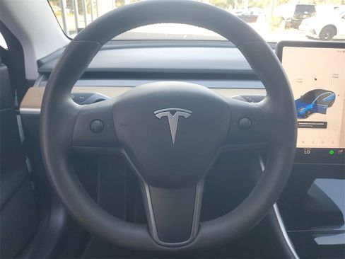 Used 2020 Tesla Model 3 Long Range image 18