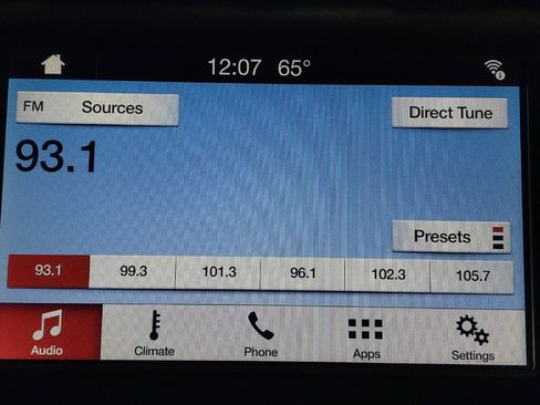 Used 2019 Ford Fusion SEL image 25