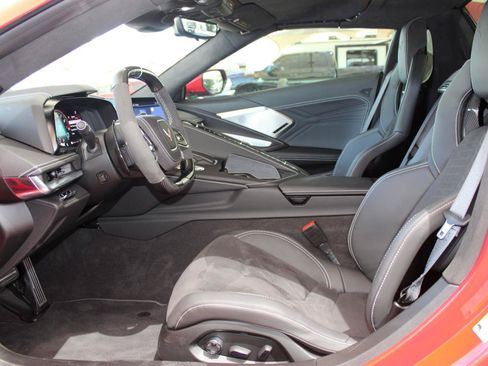 Used 2024 Chevrolet Corvette Z06 RWD image 13