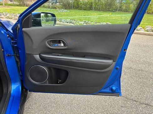 Used 2022 Honda HR-V EX image 14