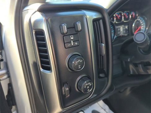 Certified 2018 Chevrolet Silverado 1500 LT w/ All Star Edition image 33