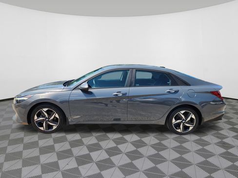 Certified 2023 Hyundai Elantra SEL w/ Convenience Package FWD image 5