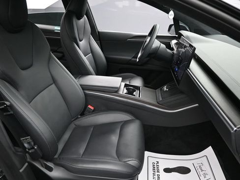 Used 2024 Tesla Model X AWD/4WD image 34