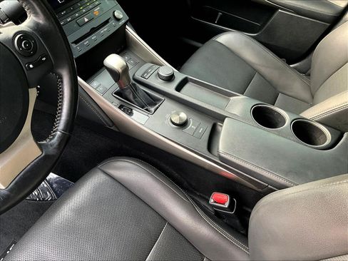 Used 2016 Lexus IS 300 AWD w/ Premium Package image 18