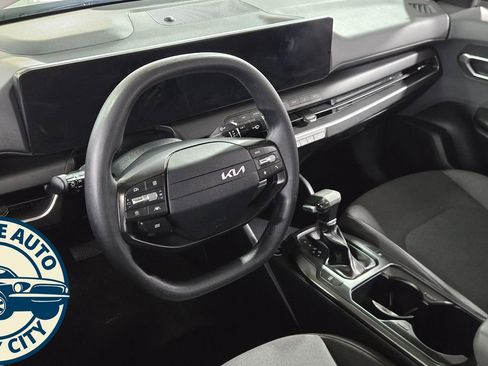 Used 2025 Kia K4 FWD image 10