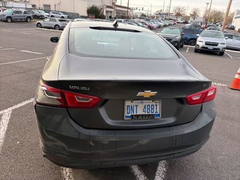 Used 2016 Chevrolet Malibu LT image 8