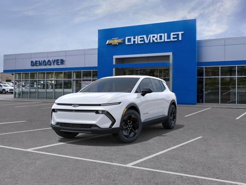 New 2026 Chevrolet Equinox EV LT image 32