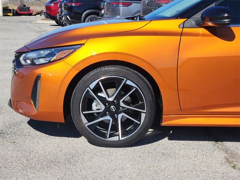 Used 2024 Nissan Sentra SR image 6