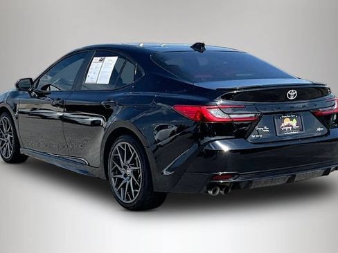 Used 2025 Toyota Camry XSE FWD image 4