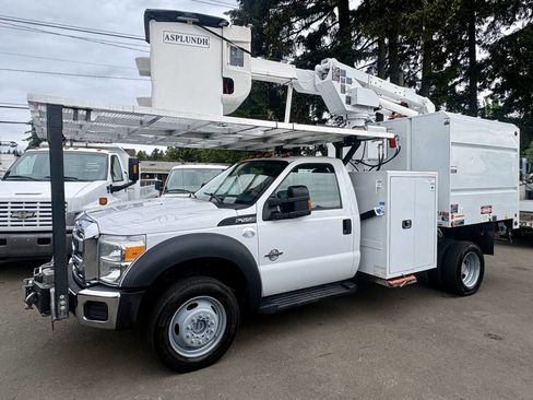 Used 2016 Ford F550 4x4 Regular Cab Super Duty image 3